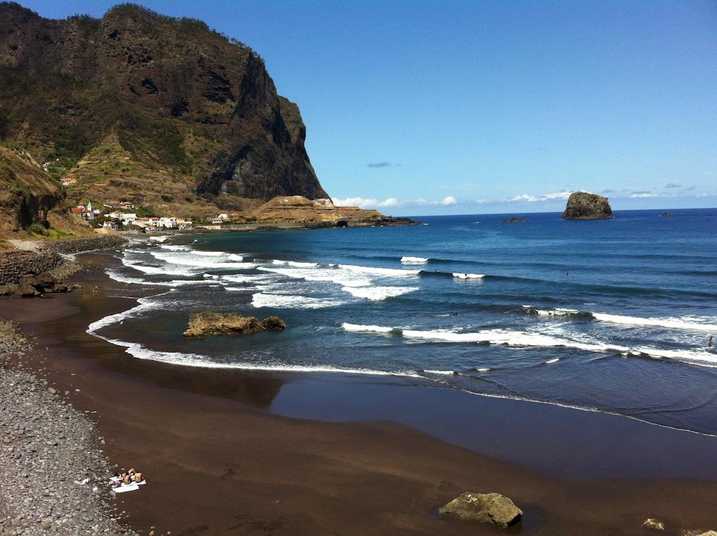 بيت شباب Madeira Surf Camp بورتو دا كروز المظهر الخارجي الصورة